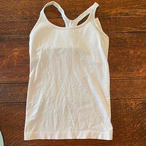 Light blue grey ebb to the street tank